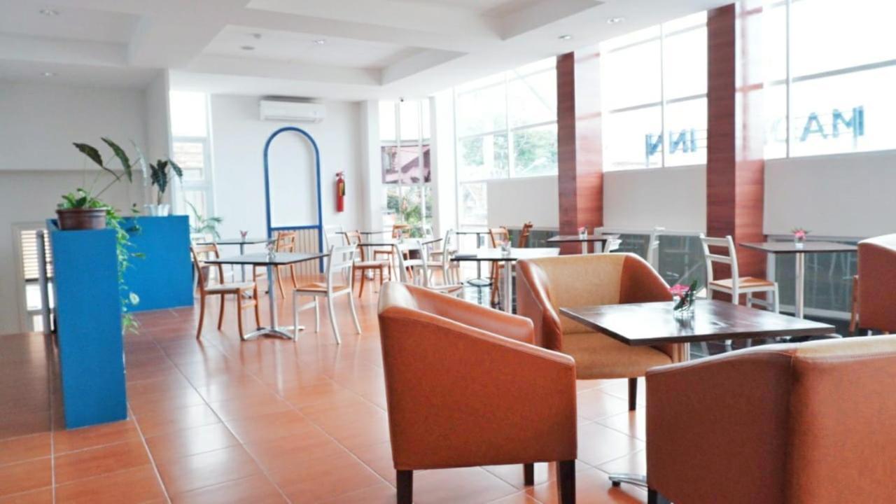 Madina Inn Yogyakarta Eksteriør bilde